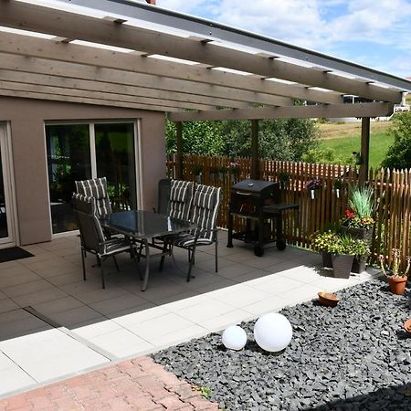 Ferienwohnung „Frosch“ Neukirchen-Balbini Exterior foto