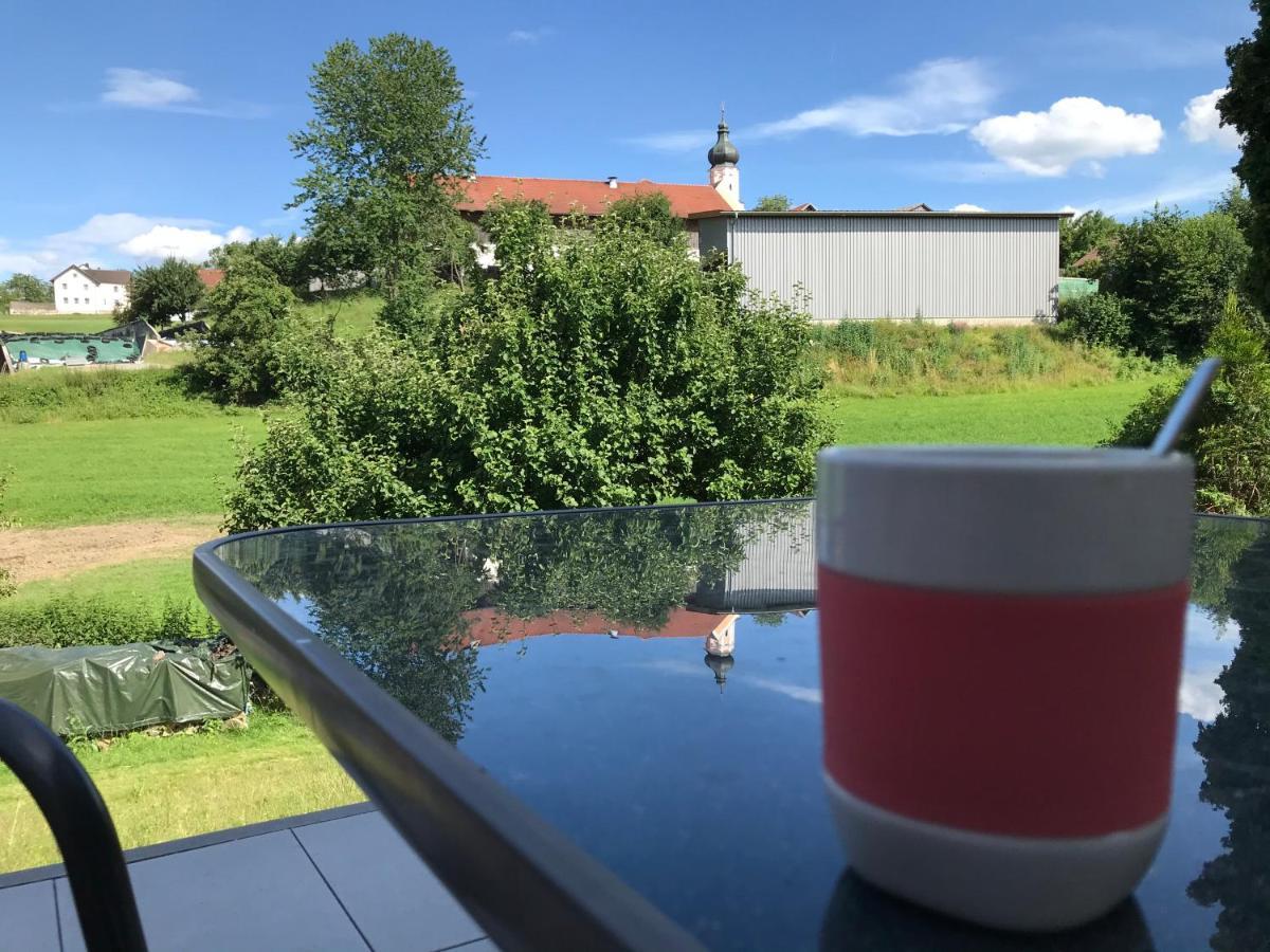Ferienwohnung „Frosch“ Neukirchen-Balbini Exterior foto